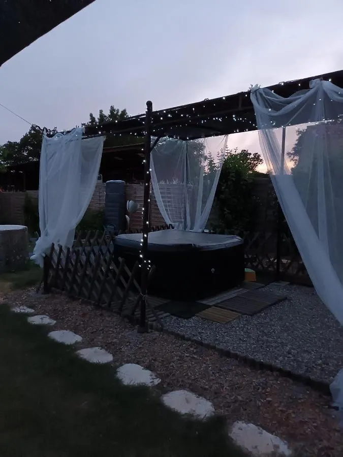Вилла Chez Yza Milhavet 0*,  Франция